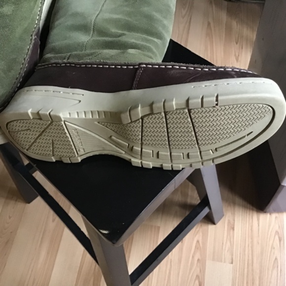 SPERRY shearling boots tried on.. never worn!! Like new..7 1/2. Cozy boot. Cute! - Picture 3 of 5